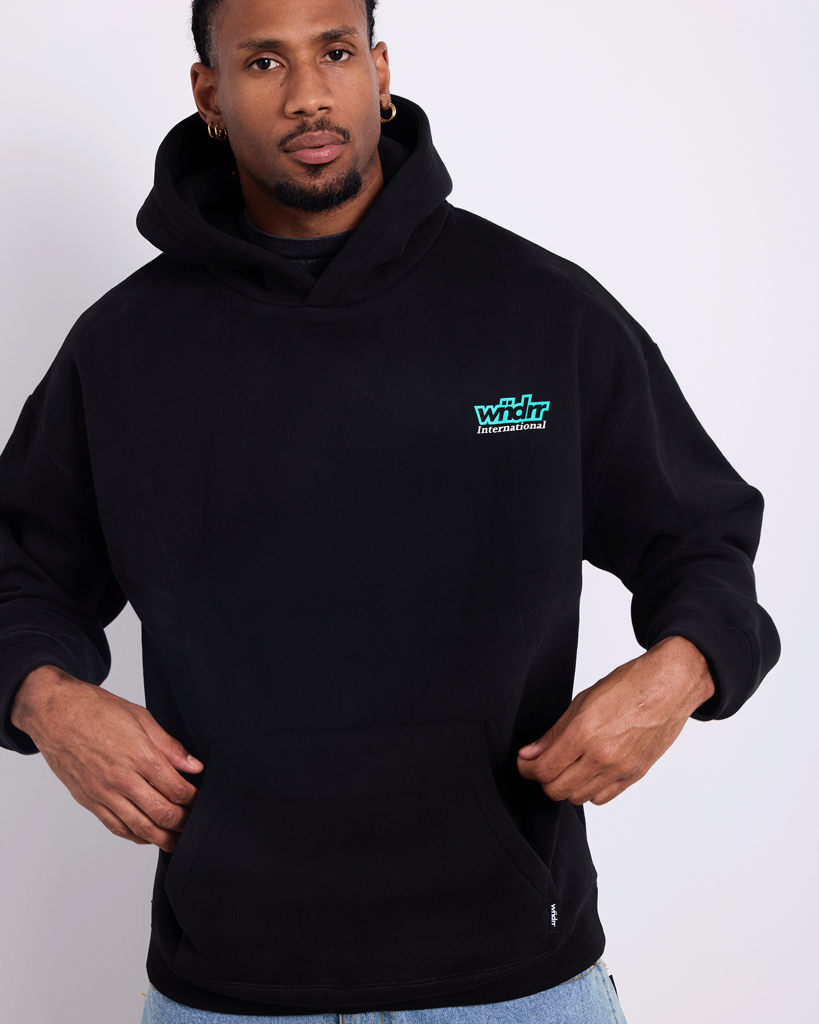 INTERNATIONAL HOOD SWEAT - BLACK